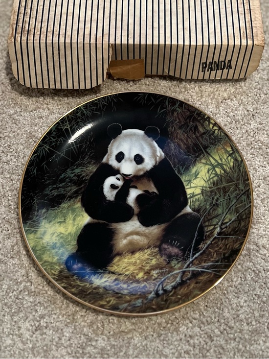 W. S. George Other - 1988 W.S. George The Panda Plate with Box & COA